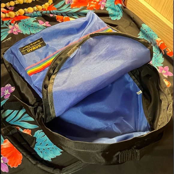 ✨ 🌈 Vintage “University of Hawaii” campus backpack. Fair - Picture 6 of 9